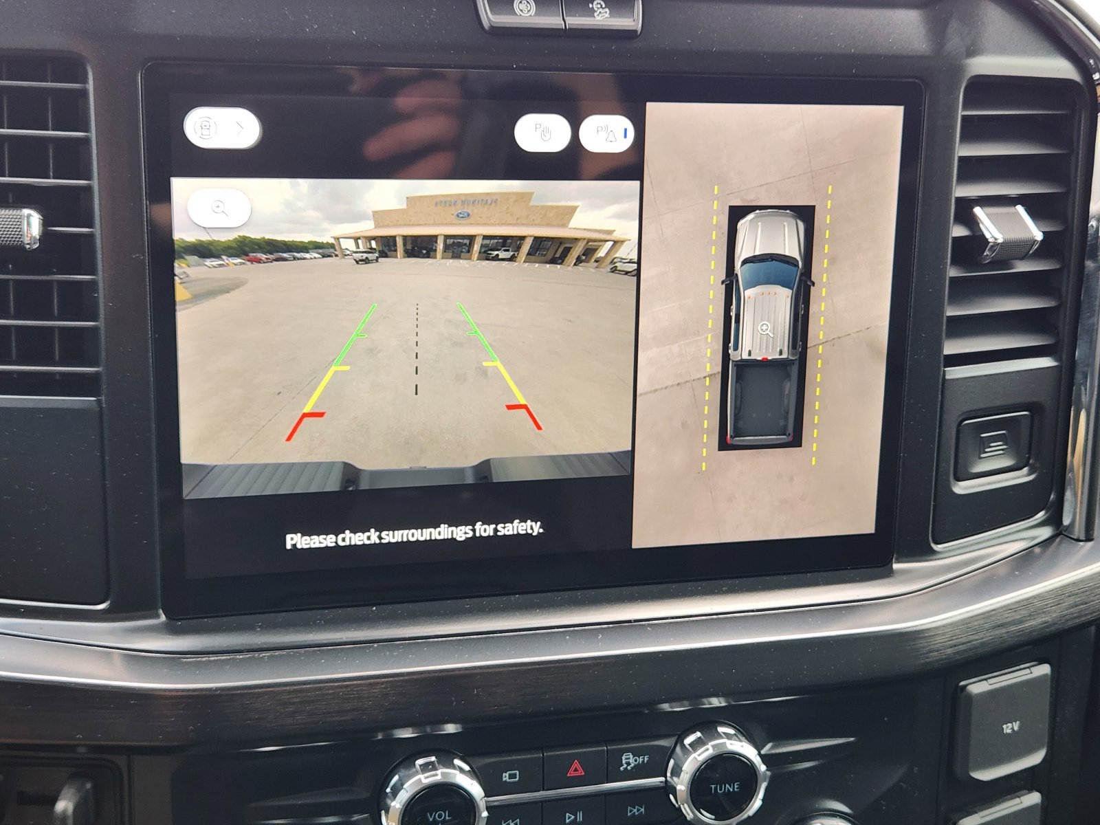 New 2026 Ford F350 Lariat w/ Black Appearance Package AWD/4WD image 18