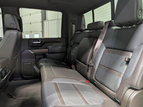 Used 2021 GMC Sierra 2500 Denali w/ Denali Ultimate Package image 17