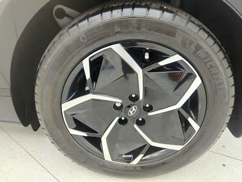 Used 2024 Hyundai Ioniq 5 SE RWD image 76