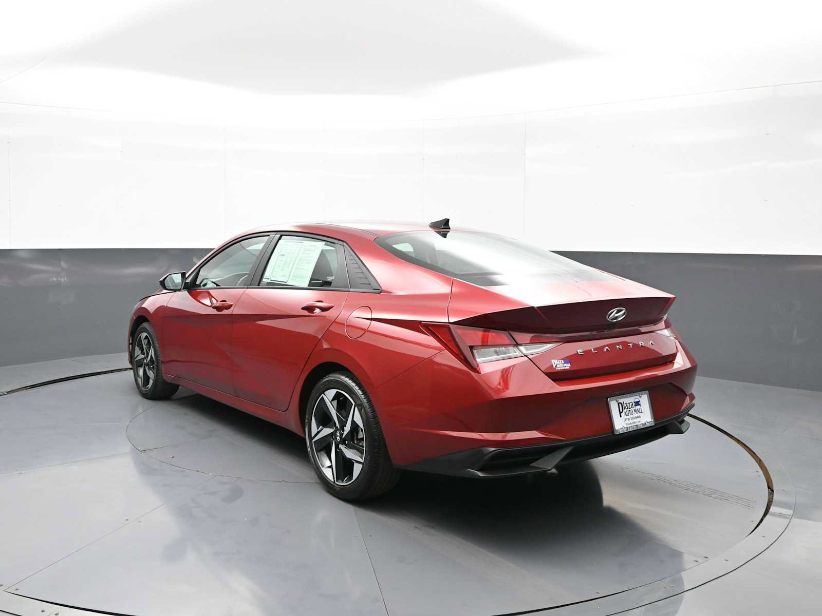 Certified 2023 Hyundai Elantra SEL w/ Convenience Package FWD image 8