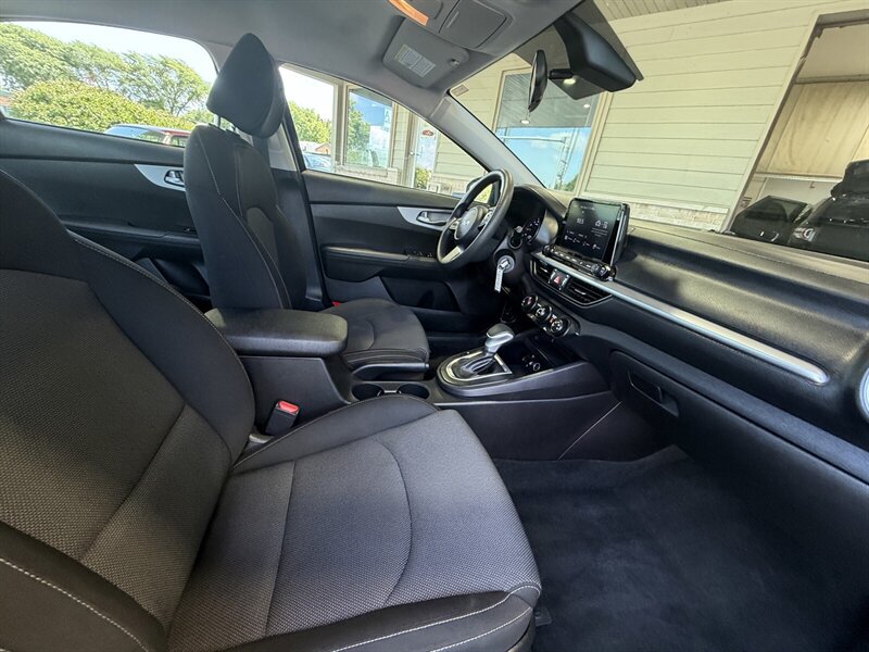 Used 2023 Kia Forte LXS FWD image 13