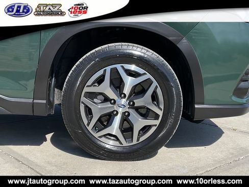 Used 2023 Subaru Forester Premium AWD/4WD image 9