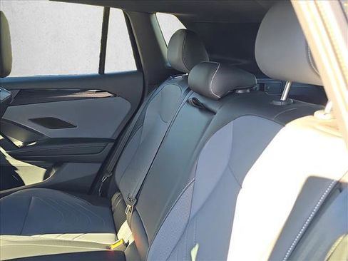 New 2026 Volkswagen Tiguan SE R-Line image 16