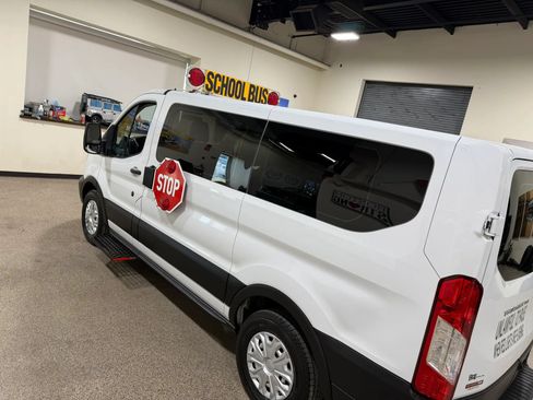 Used 2019 Ford Transit 150 XL RWD image 17