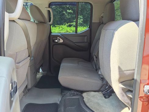 Used 2016 Nissan Frontier SV RWD image 15