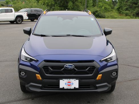 Used 2025 Subaru Crosstrek 2.5i Wilderness AWD/4WD image 2