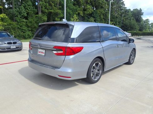Used 2021 Honda Odyssey Elite image 4