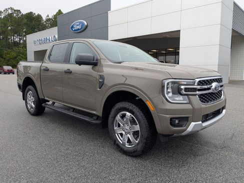 New 2025 Ford Ranger XLT w/ FX4 Off-Road Package image 2