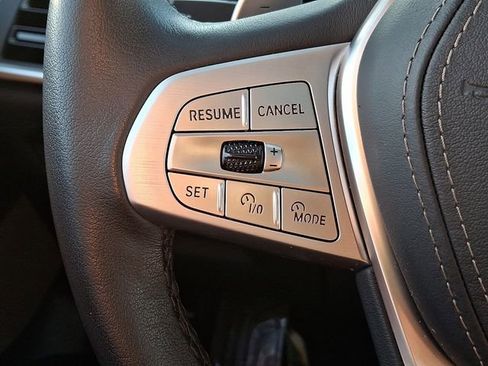 Certified 2025 BMW X7 xDrive40i w/ Premium Package image 22