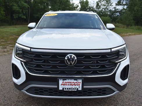 Used 2024 Volkswagen Atlas Cross Sport SE image 11