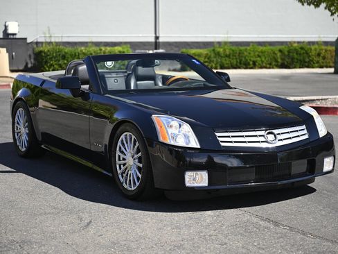 Used 2005 Cadillac XLR RWD image 1