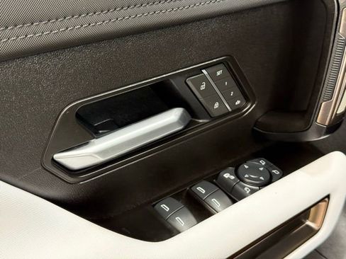 Used 2025 GMC Hummer EV 3X image 17