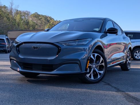 Used 2023 Ford Mustang Mach-E Premium image 4