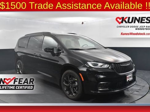 New 2026 Chrysler Pacifica Limited w/ S Appearance Package AWD/4WD image 1