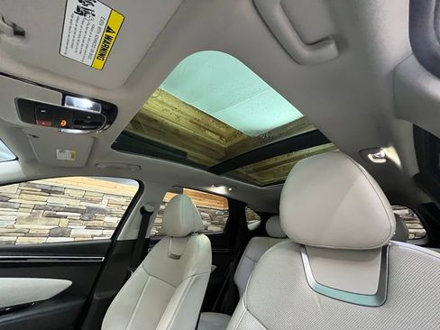 Certified 2022 Hyundai Tucson Limited AWD/4WD image 29