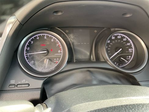 Used 2024 Toyota Camry SE image 19