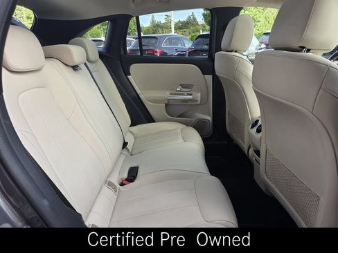 Used 2023 Mercedes-Benz GLA 250 4MATIC image 34