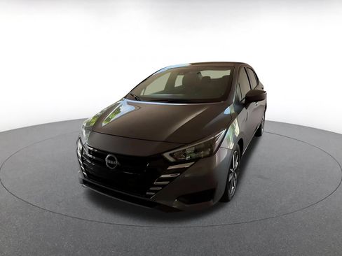 Used 2025 Nissan Versa SV FWD image 7
