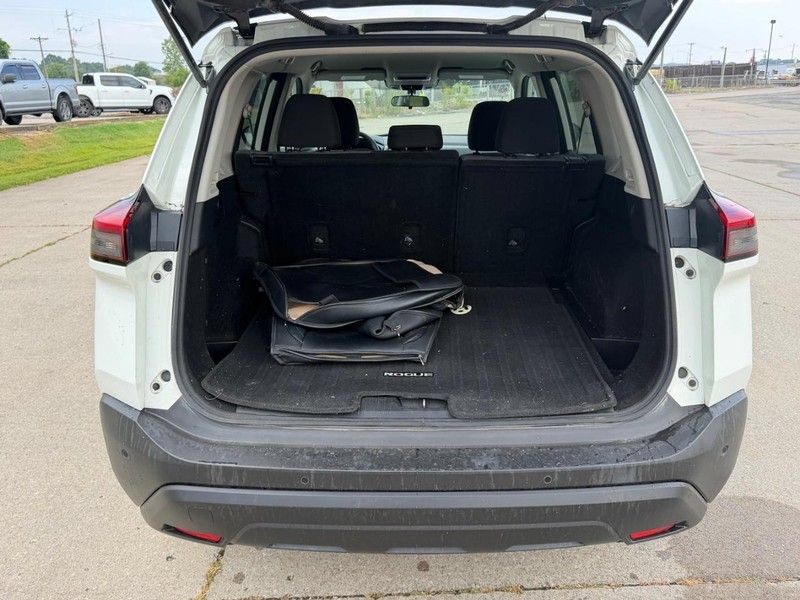 Used 2021 Nissan Rogue S FWD image 5