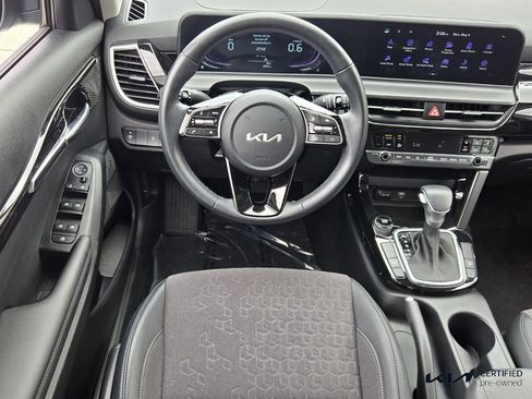 Certified 2025 Kia Seltos S FWD image 13