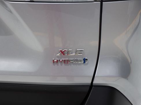Used 2024 Toyota RAV4 XLE AWD/4WD image 47