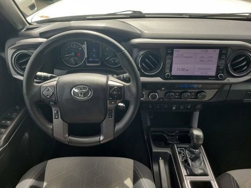 Used 2022 Toyota Tacoma TRD Off-Road w/ Technology Package image 14