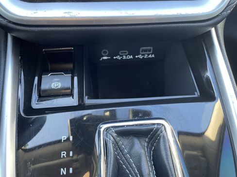 Used 2023 Subaru Outback Limited AWD/4WD image 32