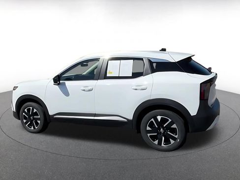 Used 2026 Nissan Kicks SV w/ Cold Weather Package AWD/4WD image 12
