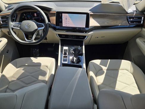 New 2026 Volkswagen Atlas SE image 9