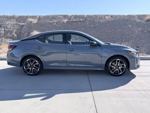 New 2025 Nissan Sentra SR image 5