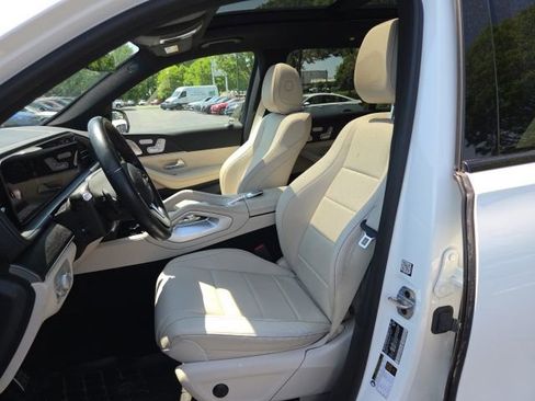Certified 2023 Mercedes-Benz GLS 450 4MATIC image 7