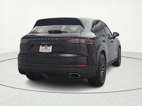 Used 2021 Porsche Cayenne w/ Premium Package image 7