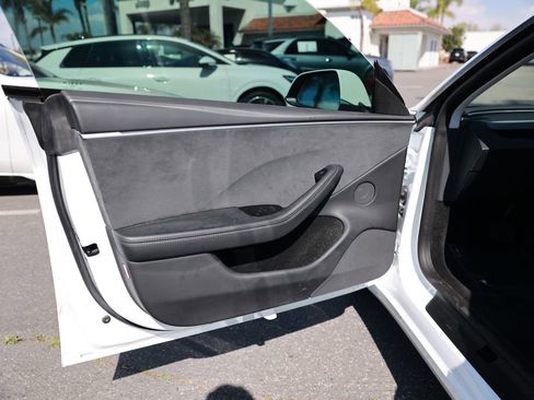 Used 2025 Tesla Model 3 Long Range AWD/4WD image 16