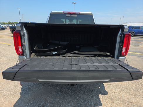 Used 2026 GMC Sierra 1500 Denali Ultimate AWD/4WD image 9