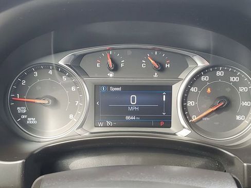Used 2024 GMC Terrain SLE FWD image 10