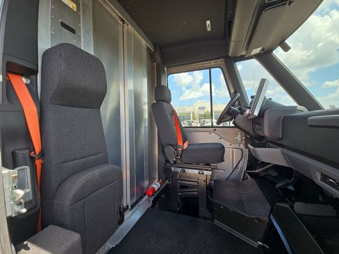 Used 2025 Chevrolet Brightdrop 600 FWD image 25