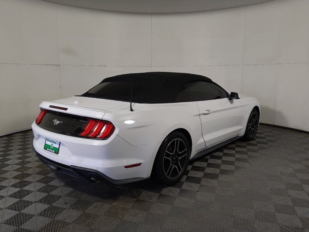 Used 2021 Ford Mustang Premium RWD image 10