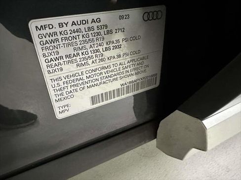 Used 2024 Audi Q5 2.0T Premium Plus w/ Premium Plus Package image 17