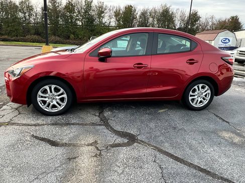 Used 2018 Toyota Yaris iA image 5