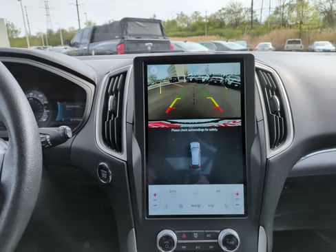 Used 2022 Ford Edge SEL AWD/4WD image 23