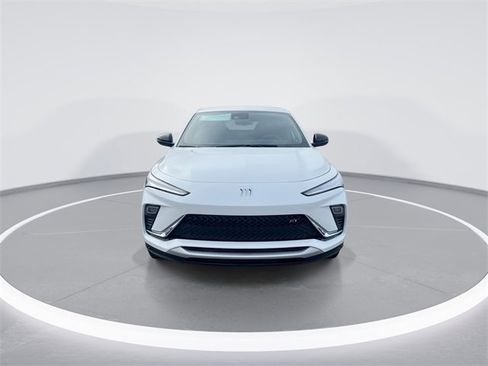 New 2026 Buick Envista Sport Touring image 3