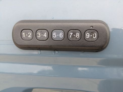 Used 2021 Ford Bronco Badlands image 16