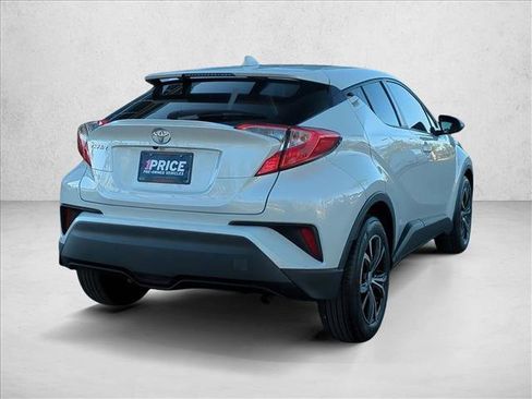 Used 2021 Toyota C-HR LE image 5