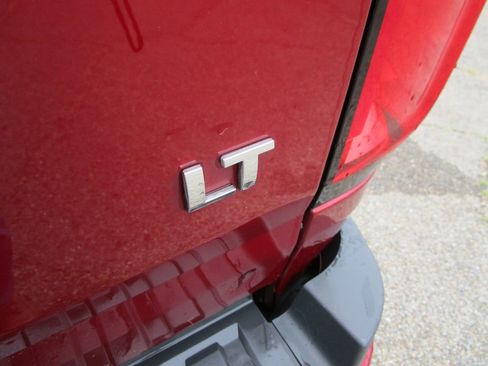 Used 2019 Chevrolet Colorado LT w/ LT Convenience Package RWD image 12