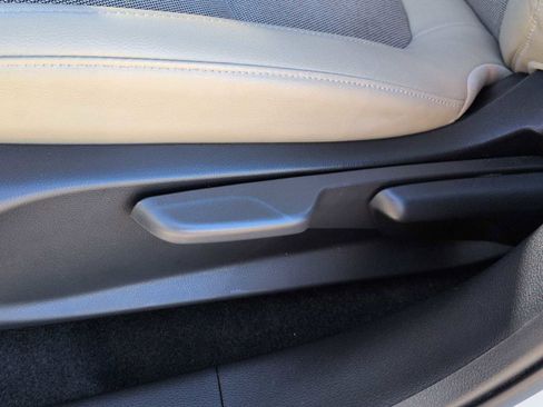 Used 2018 Honda Clarity Plug-In Hybrid image 18