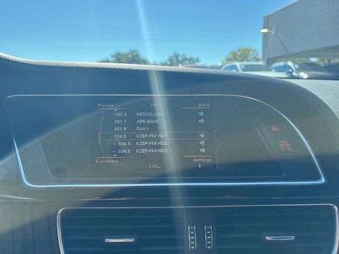 Used 2015 Audi RS 5 Cabriolet w/ Black Optic Plus Package image 19