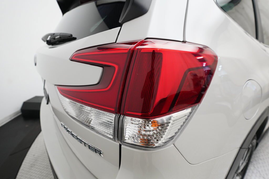 Certified 2024 Subaru Forester Limited AWD/4WD image 33
