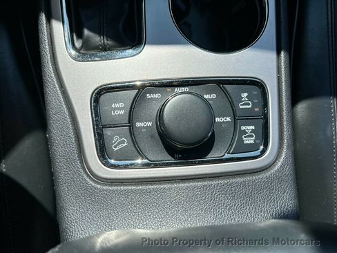 Used 2021 Jeep Grand Cherokee High Altitude AWD/4WD image 16