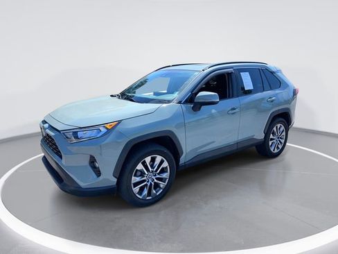 Used 2019 Toyota RAV4 XLE Premium FWD image 1
