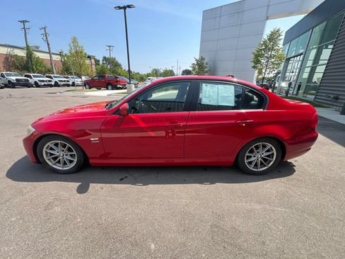 Used 2010 BMW 328i xDrive Sedan AWD/4WD image 8